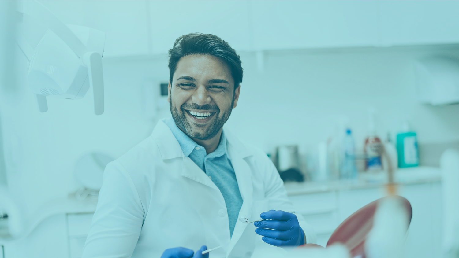 O que é um software de gestão odontológica (e por que a definição importa na hora de escolher)